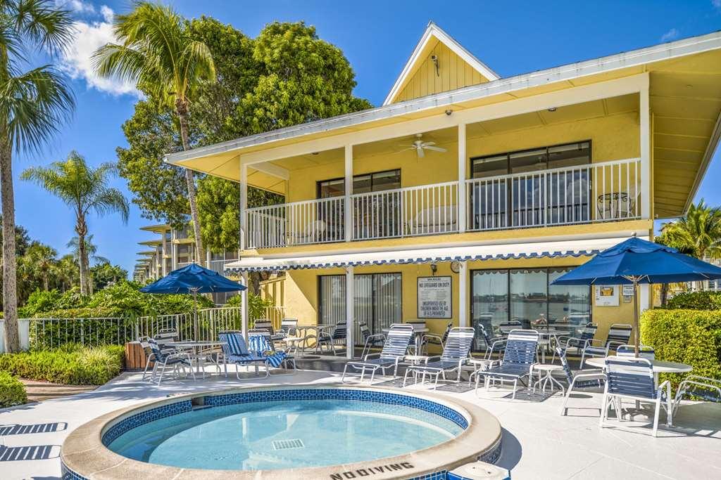 Отель Hilton Vacation Club Charter Club Naples Bay Удобства фото